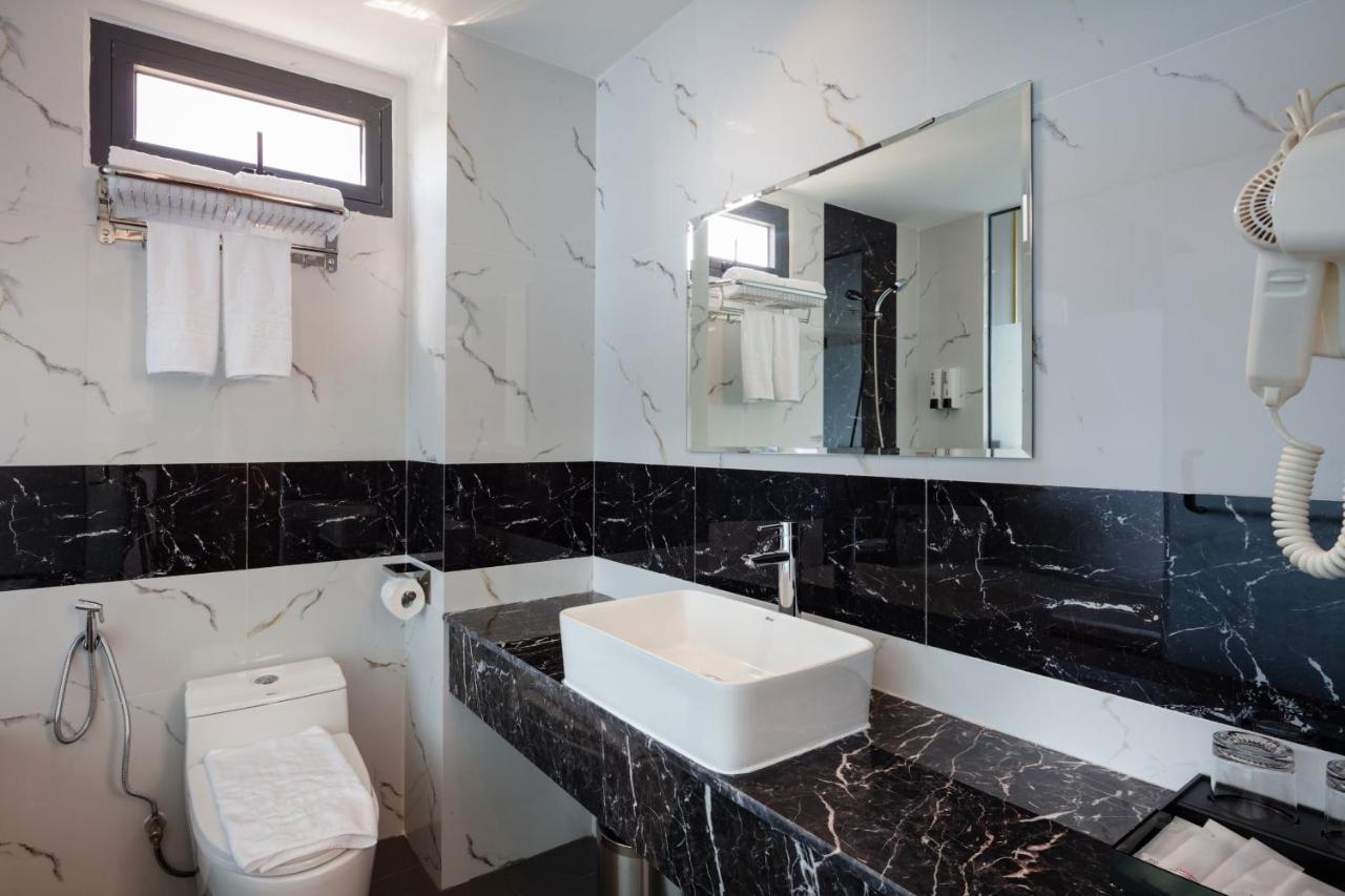 Amber Nha Trang Hotel Bagian luar foto